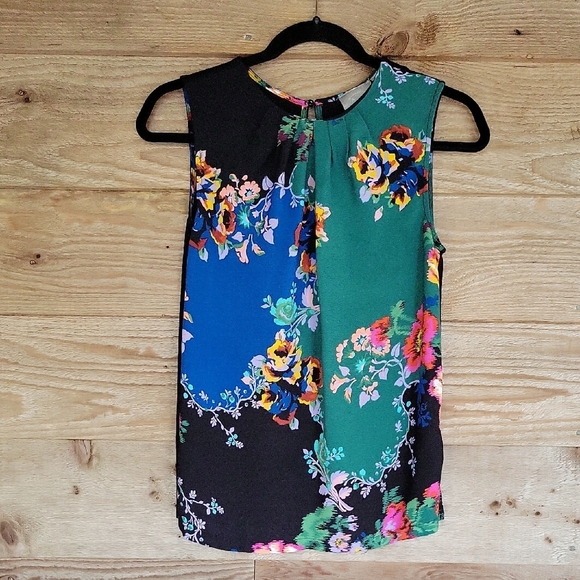 Vanessa Virginia Floral Printed Sleeveless Blouse - Picture 1 of 5